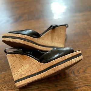 Vaneli brand women’s size eight (8) cork and black patent wedge